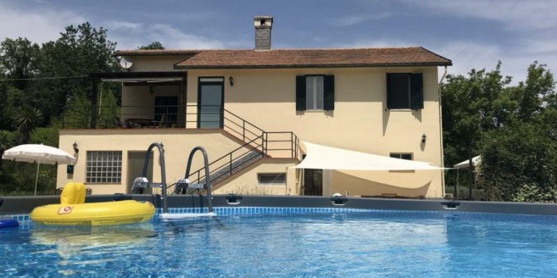 Vakantiehuis met zwembad te huur in Le Marche Italie